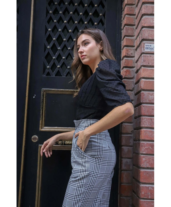 Büzgü Kollu Bluz - SİYAH