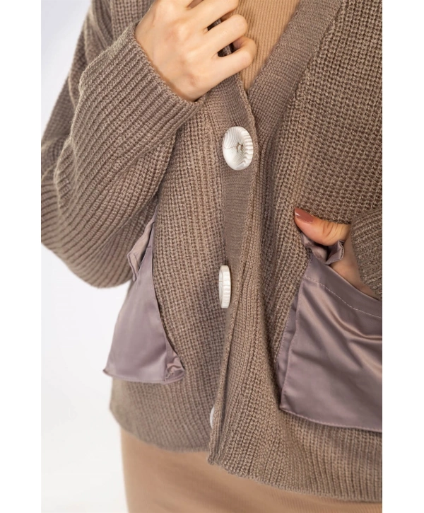 Cep ve Düğme Detaylı Hırka-VİZON