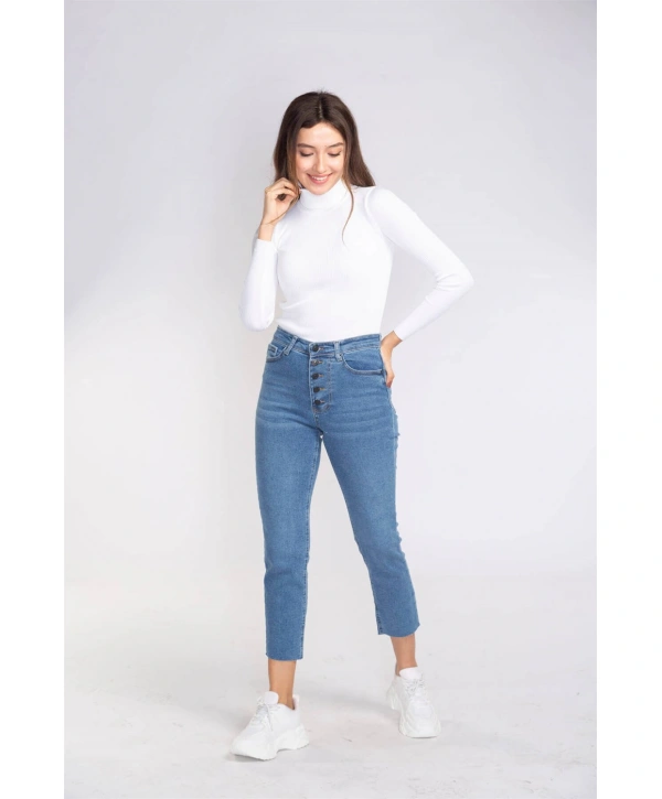 Düğme Detaylı Kesik Paça Slim Fit Jean-MAVİ