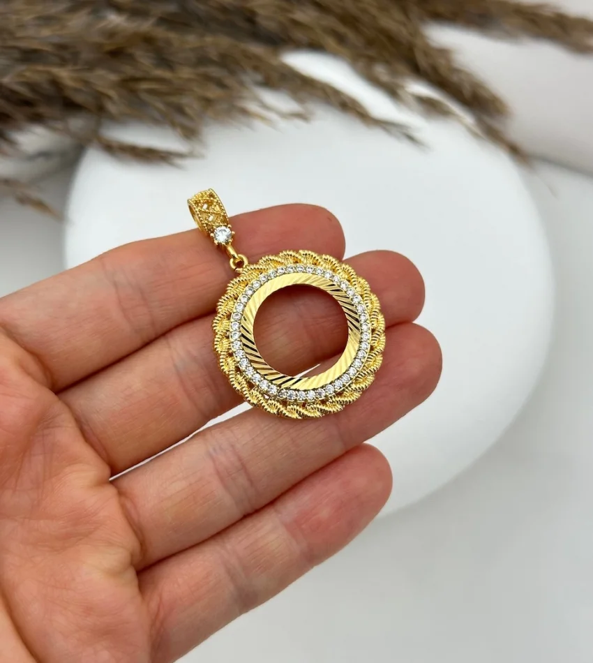 22 Ayar Burgu Detaylı Çeyrek Yuvalı Kolye Ucu