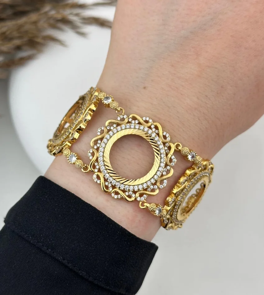 22 Ayar Sonsuz İşlemeli Üçlü Çeyrek Yuvalı Bileklik