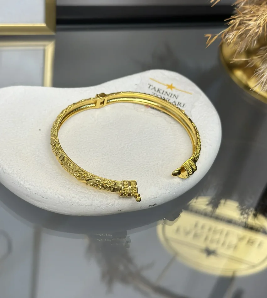 22 Ayar Hint İşi Kelepçe Bilezik (İç Çapı 6.2 cm)