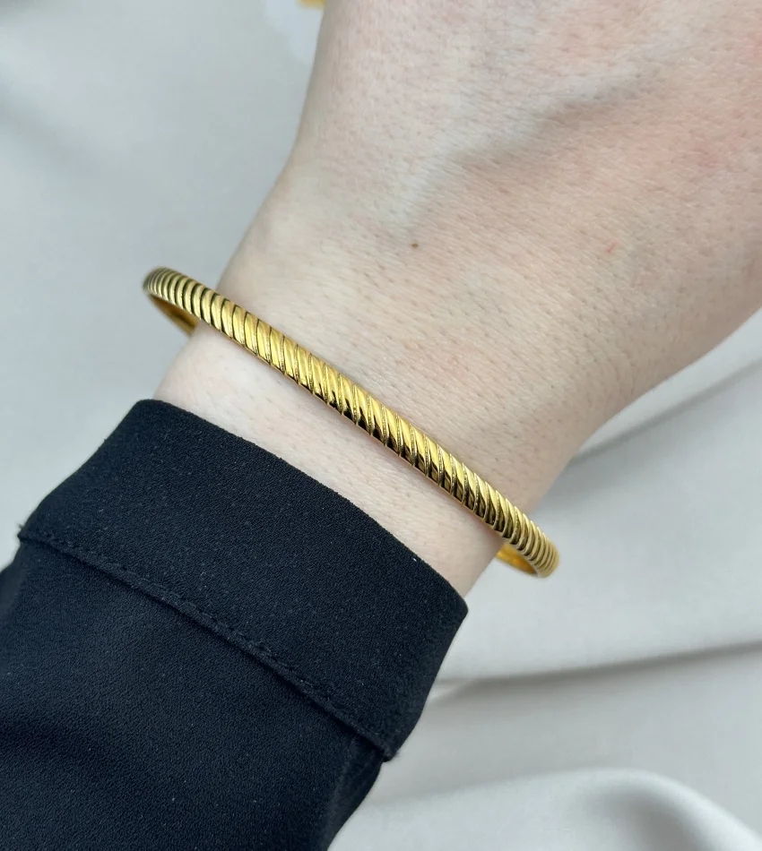 Çizgi Dokulu Ezme Bilezik