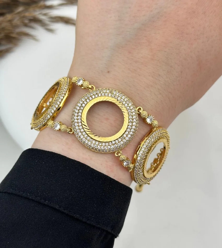 22 Ayar Sıra Taşlı Üçlü Çeyrek Yuvalı Bileklik