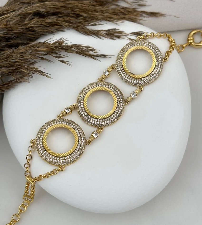 22 Ayar Sıra Taşlı Üçlü Çeyrek Yuvalı Bileklik