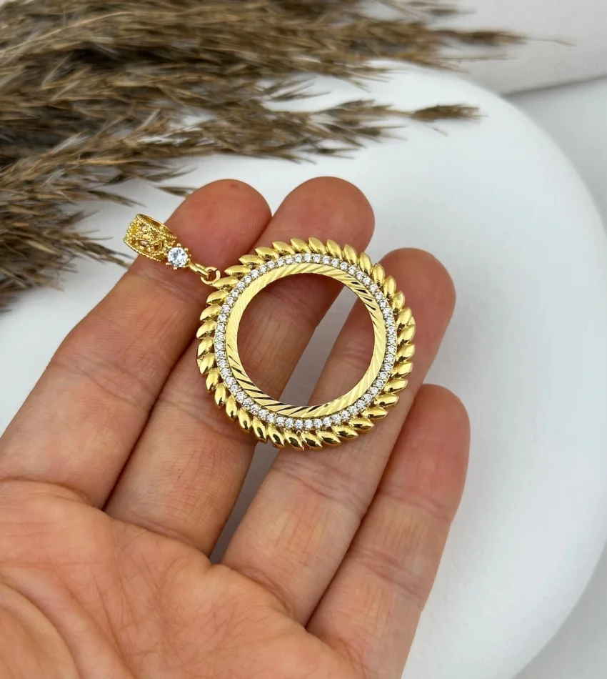 22 Ayar Buğday Detaylı Yarım Altın Yuvalı Kolye Ucu