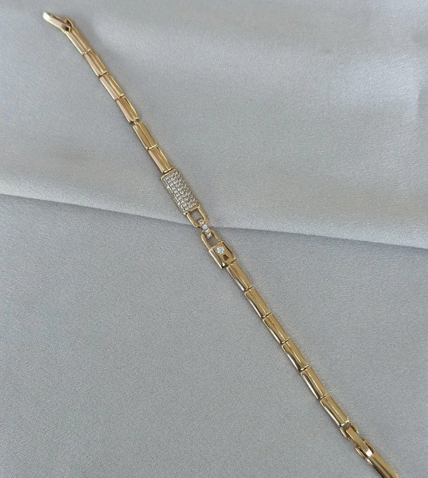 Taşlı Kilit Detaylı VIP Bileklik