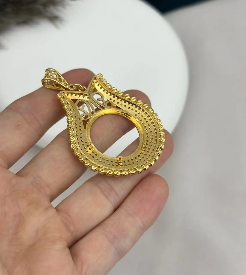 22 Ayar Yarım Altınlık Dorikalı Lale Kolye Ucu