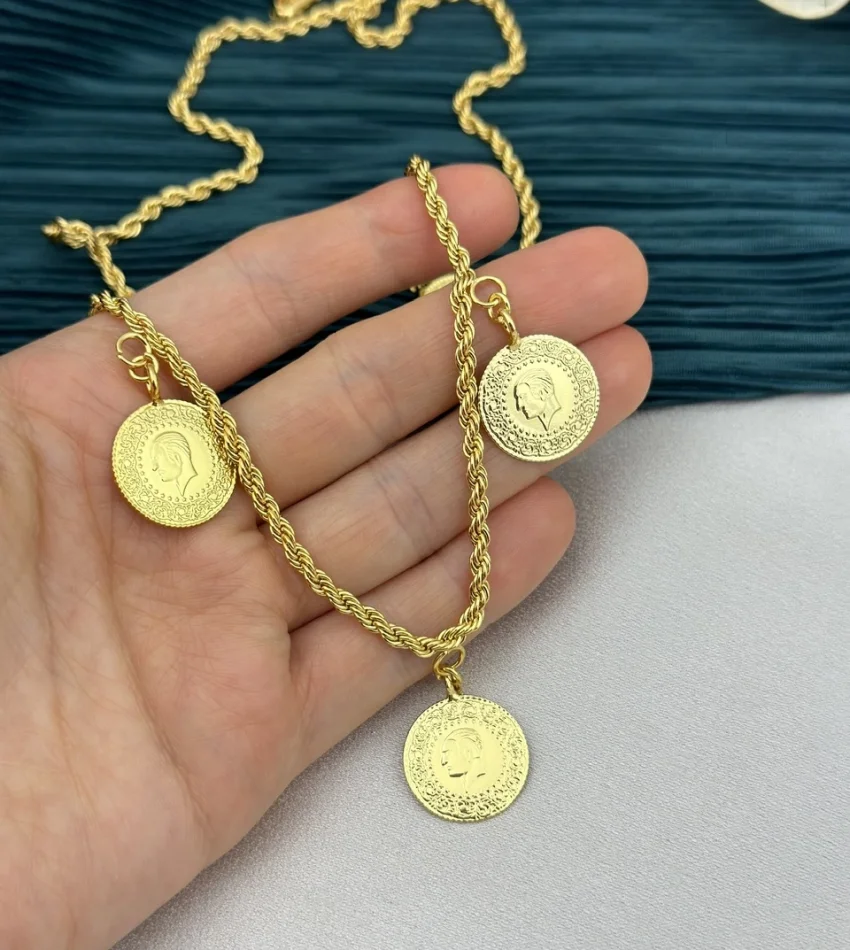 22 Ayar Beşi Bir Yerde Çeyrekli Kulplu Kolye (60 cm)