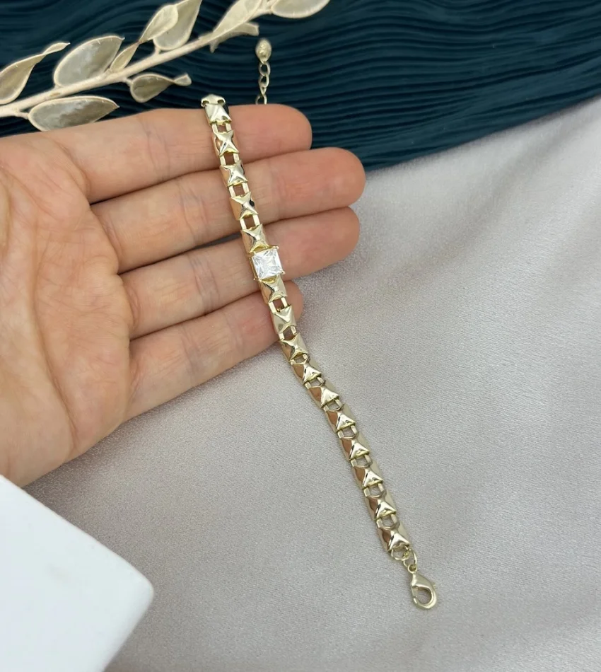 İthal Seri Taşlı Modern Gold Bileklik