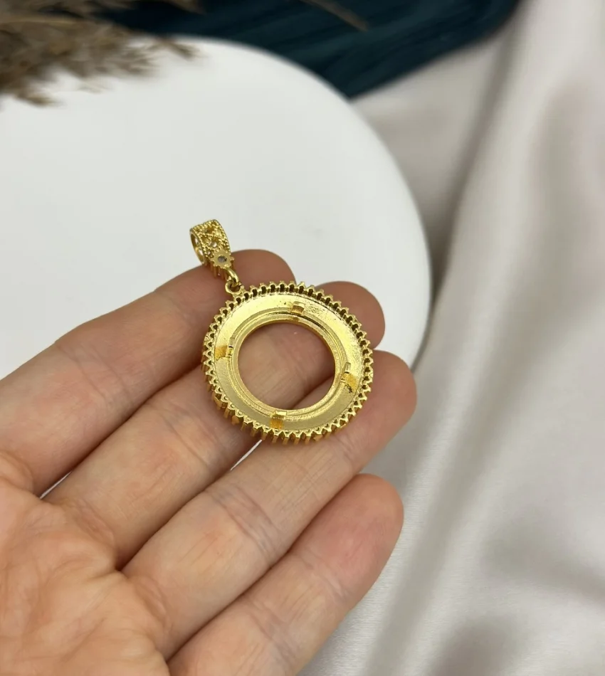 22 Ayar Taşlı Hasır Detay Çeyrek Kolye Ucu