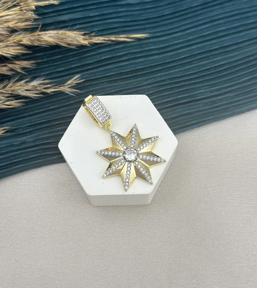 Taşlı Çiçek Charm