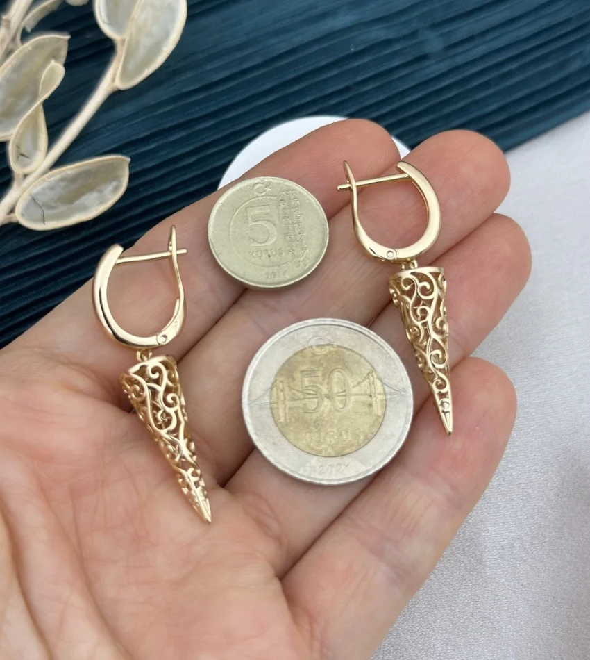 İşlemeli Bakır Ton Vip Küpe