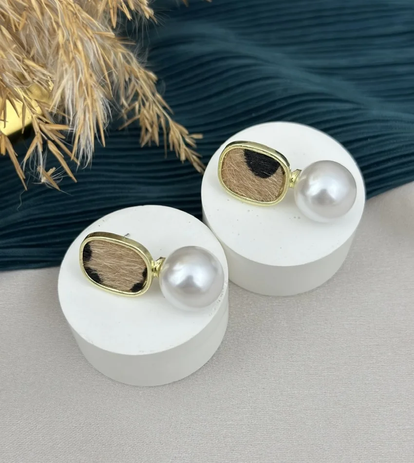 Leoparlı İncili Küpe (ithal)