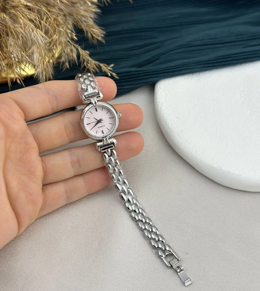 Gümüş Yuvarlak Kasa Retro Saat (Pembe)