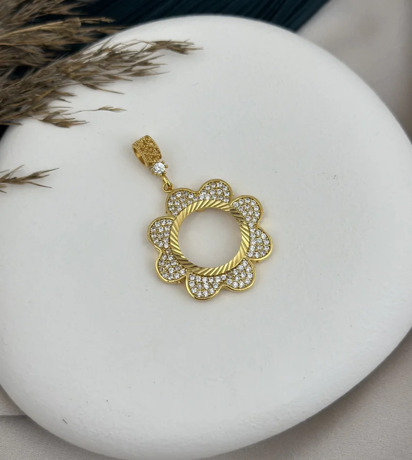 22 Ayar Yonca Çeyreklik Kolye Ucu