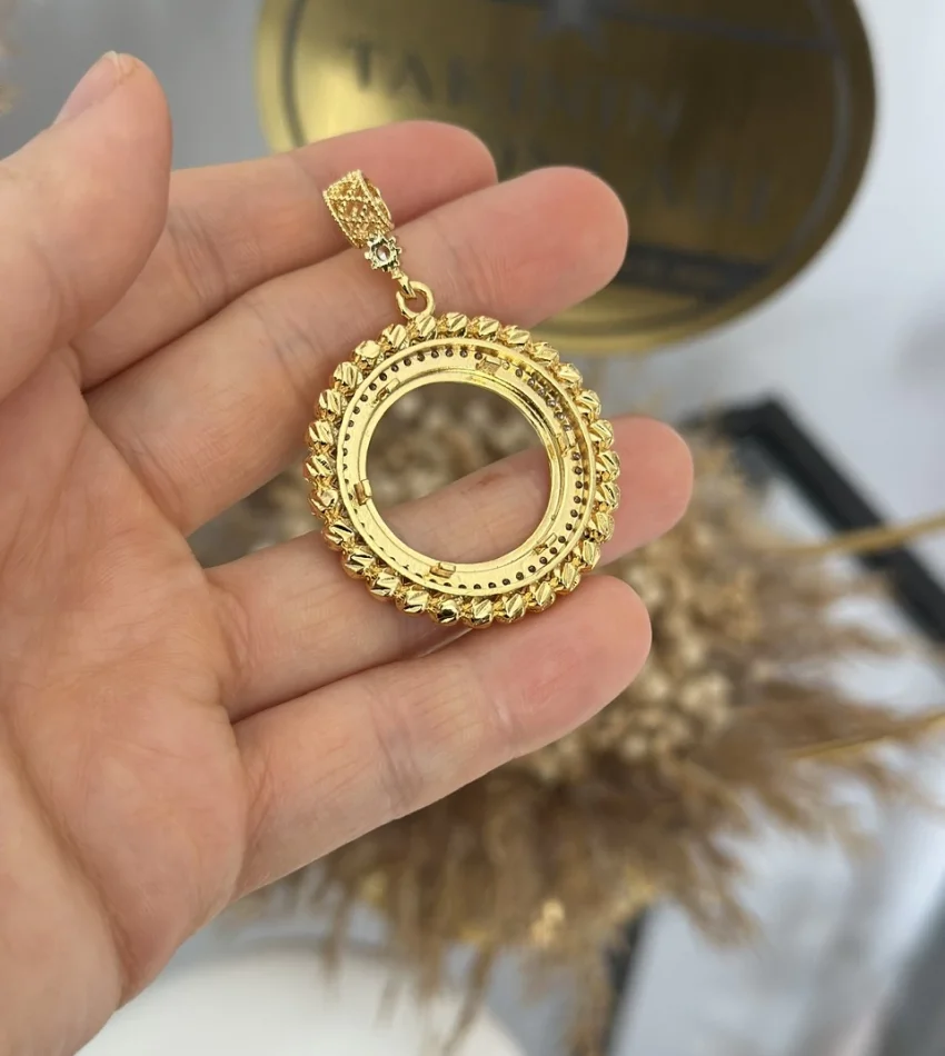 22 Ayar Dorikalı Yarım Altınlık Kolye Ucu