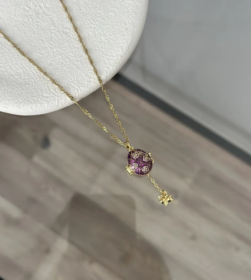 Mineli Mor Taşlı İşçilikli Sallantılı Açılır Kapaklı Kolye 50+5 cm)