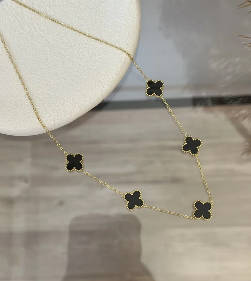 Çelik Marka Model Siyah Yonca Kolye (40+5 cm)