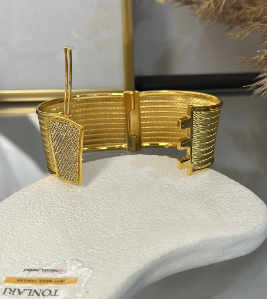 22 Ayar Geniş Taşlı Trabzon Hasırı Kelepçe