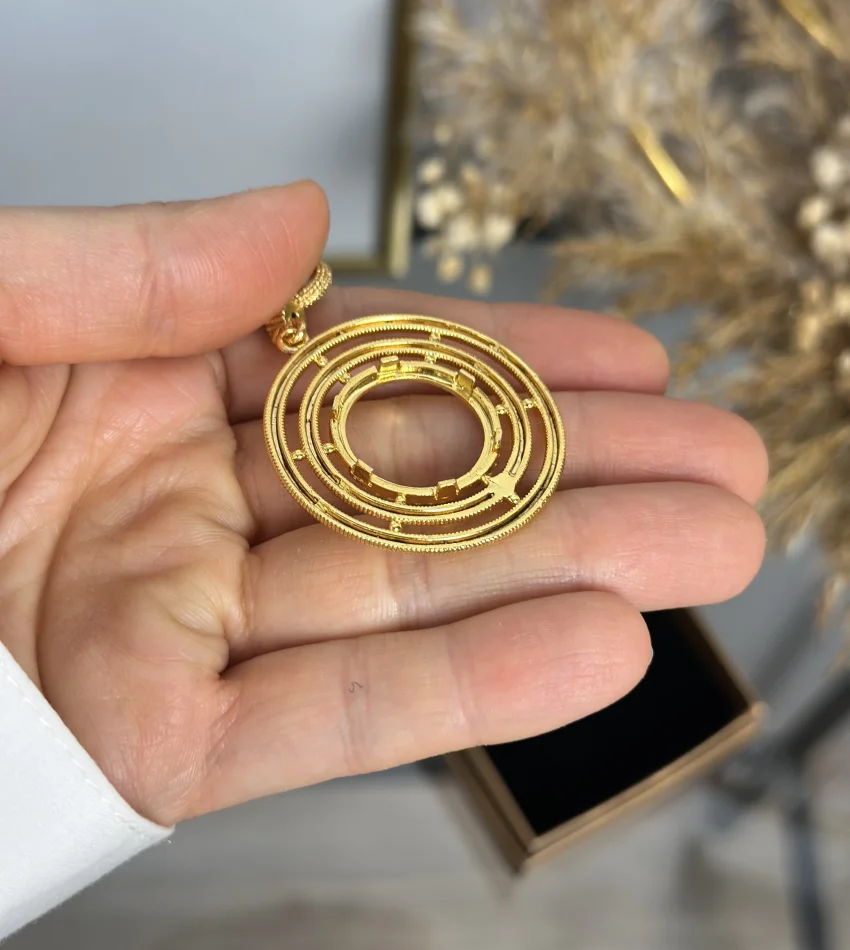 22 Ayar Ajda Model Çeyreklik Kolye Ucu