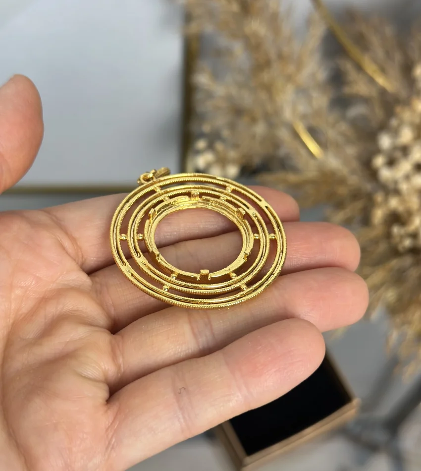 22 Ayar Ajda Model Yarım Altınlık Kolye Ucu