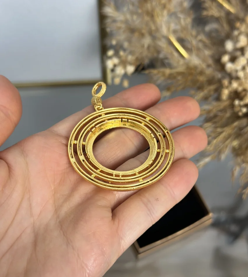 22 Ayar Ajda Model Tam Altınlık Kolye Ucu