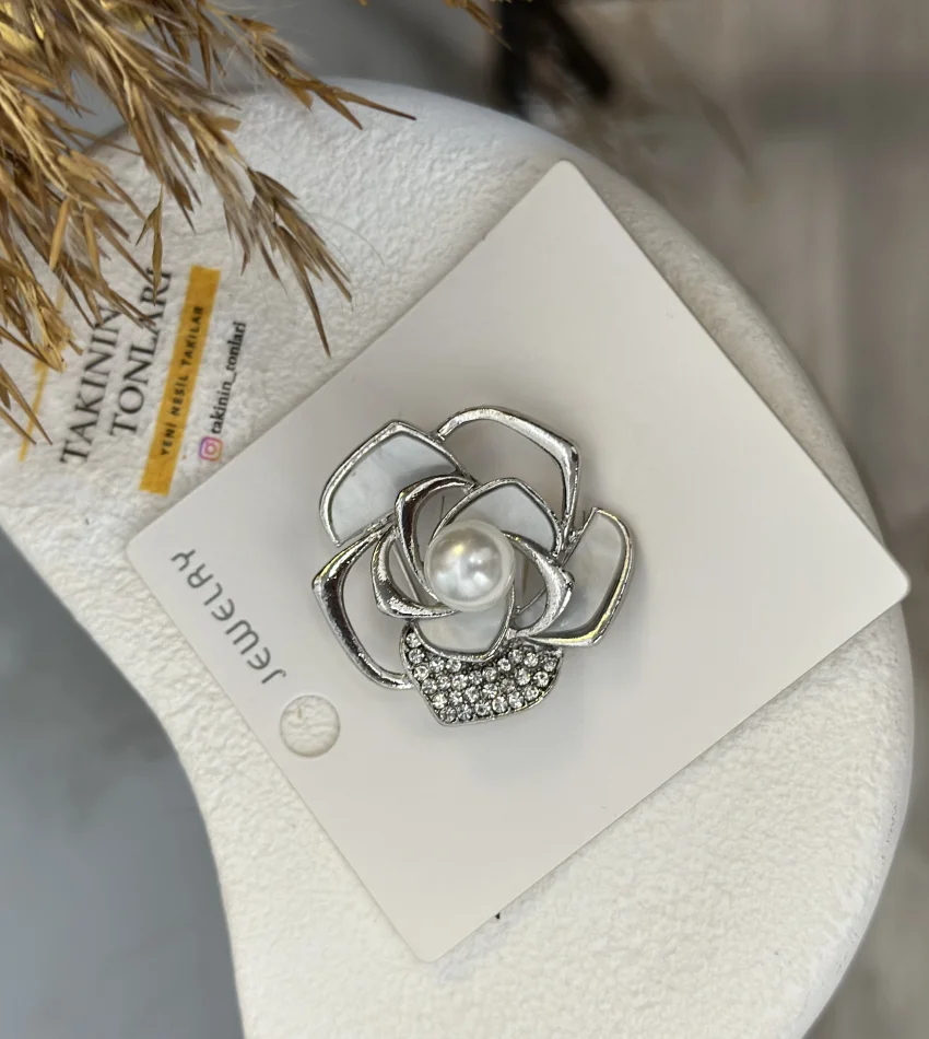 Gümüş Renk İncili Taşlı Gül Broş