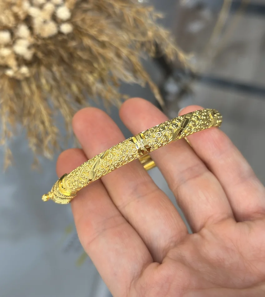 22 Ayar Hint İşi Kelepçe Bilezik (İç Çapı 6.2 cm)