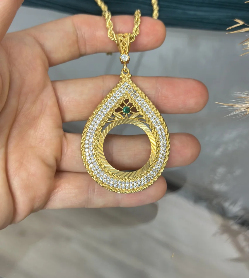 22 Ayar Yarım Altınlık Yeşil Taşlı Kolye (50 cm