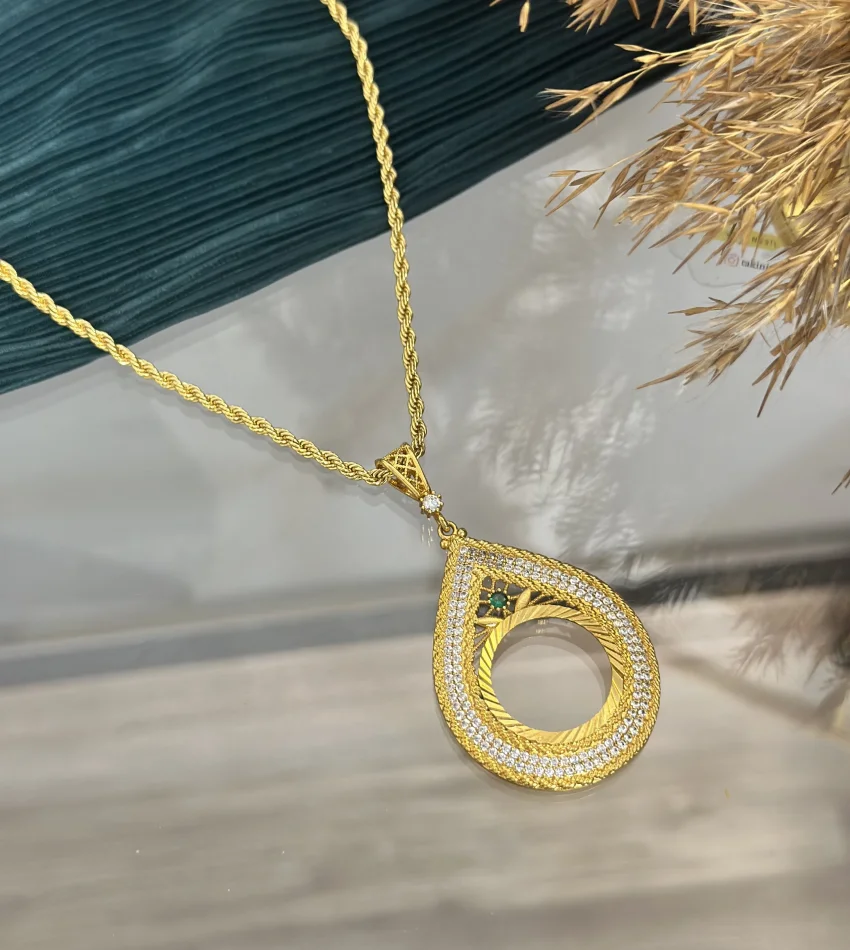 22 Ayar Yarım Altınlık Yeşil Taşlı Kolye (50 cm