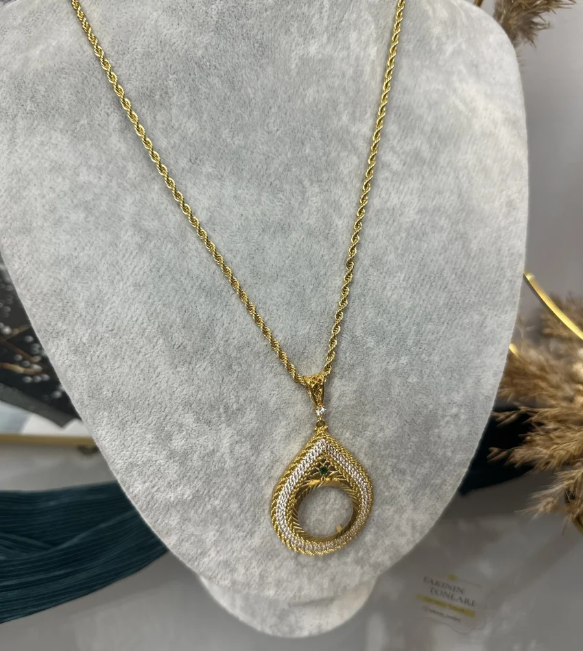 22 Ayar Yarım Altınlık Yeşil Taşlı Kolye (50 cm