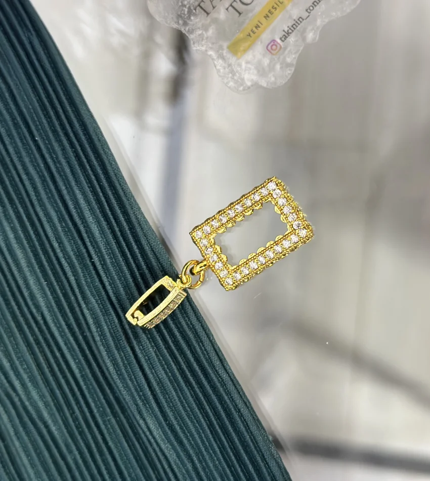 Dikdortgen Gram Altınlık Köşeli Taşlı Kilipsli Kolye Ucu