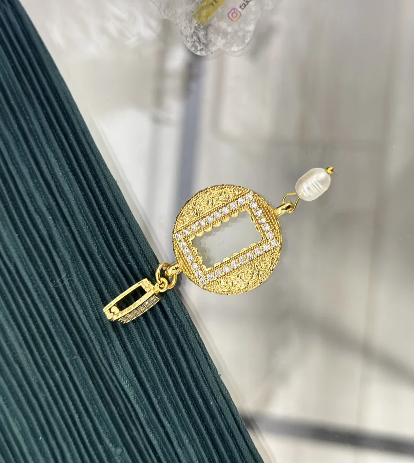 Yuvarlak Gram Altınlık Taşlı Dörtgen Klipsli Kolye Ucu