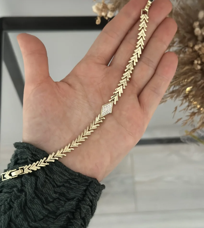 XP Gold V Kesim Taşlı Bileklik