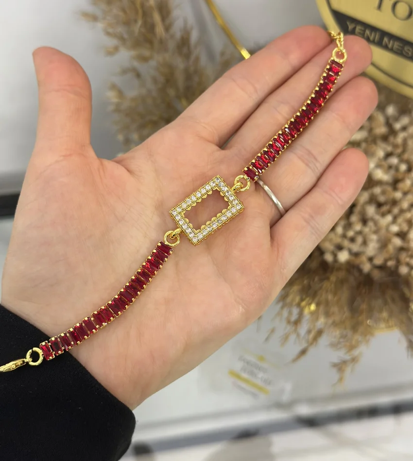 Gram Altınlık Dikdörtgen Kırmızı Baget Bileklik (17.5+3 cm)