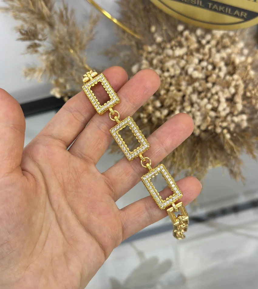 Üçlü Gram Altınlık Kare Zincirli Bileklik (16+5 cm)