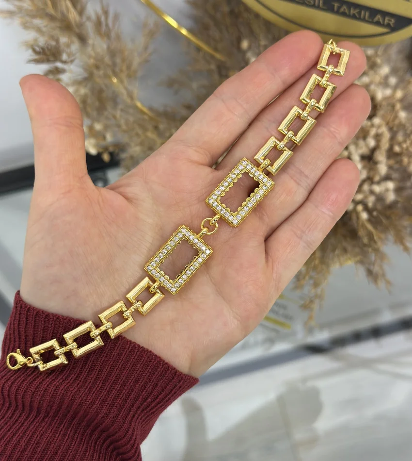 İki Gram Altınlık Kare Zincili Bileklik (16+5 cm)