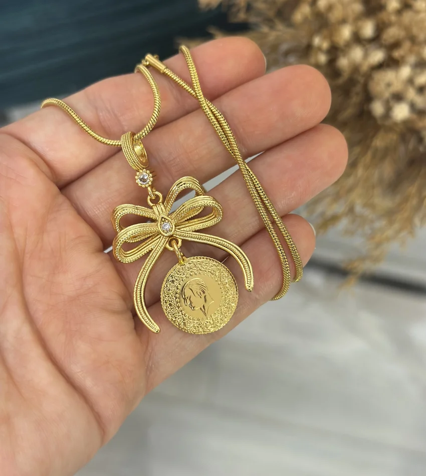 Çeyrek Altınlı Çelik Zincirli Fiyonk Kolye