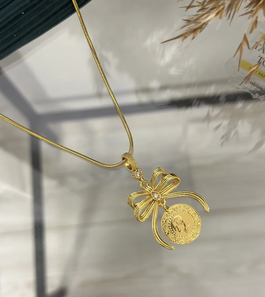 Çeyrek Altınlı Çelik Zincirli Fiyonk Kolye