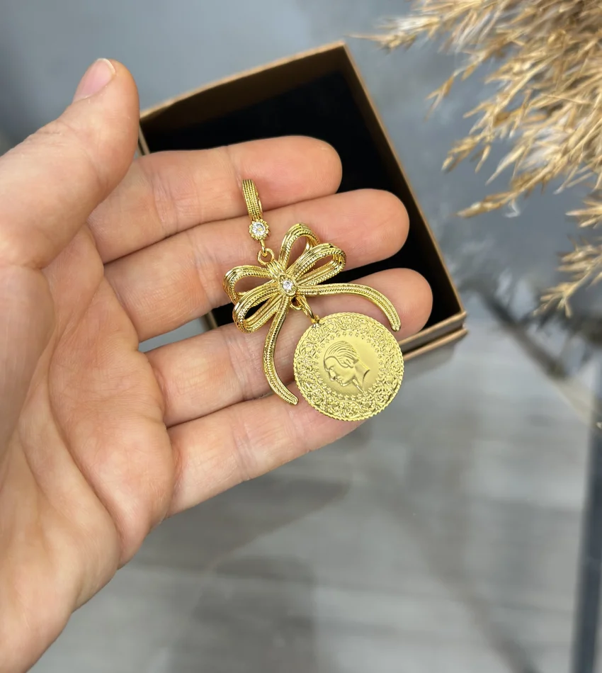 Yarım Altınlı Fiyonk Kolye Ucu