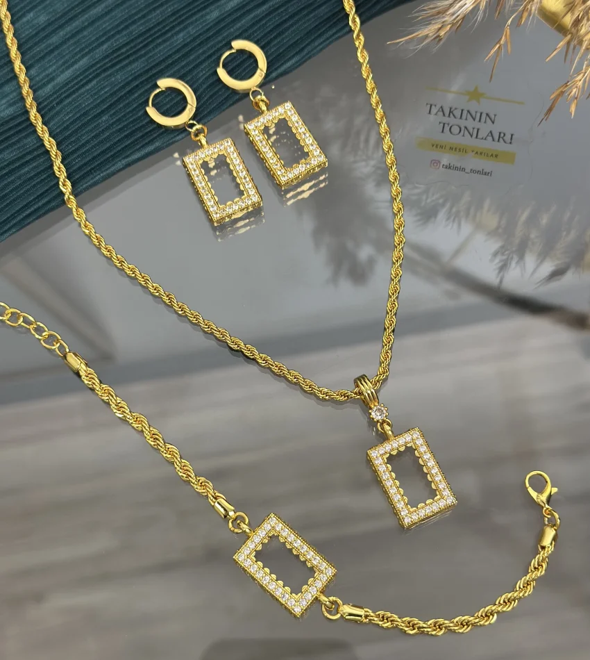 Gram Altınlık Küpeli Set (Kolye 65 cm)