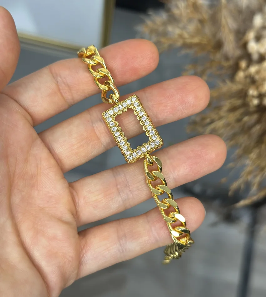 Gram Altınlık Kuyu Zincir-Zikzak Ajda Kombini