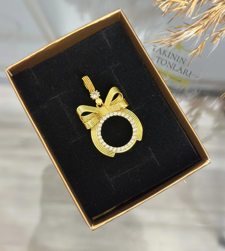 Çeyreklik Çerçeveli Fiyonk Kolye Ucu