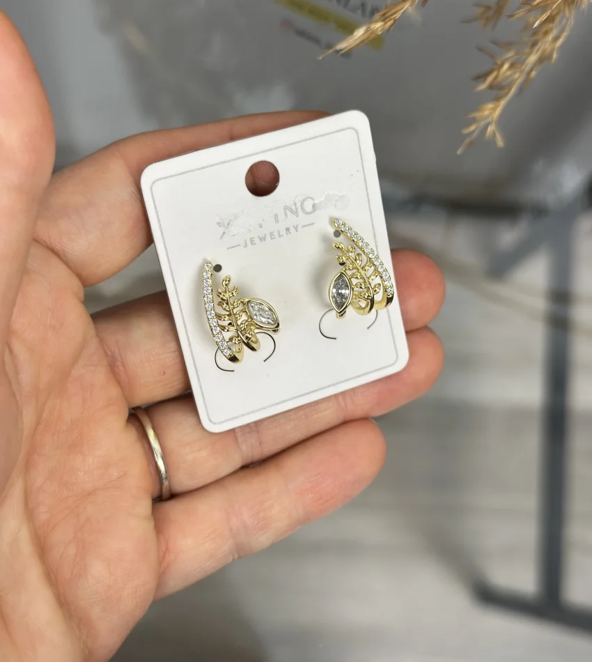 XP Tek Delikle Yapraklı Üçlü Görünüm Küpe (Çelik)