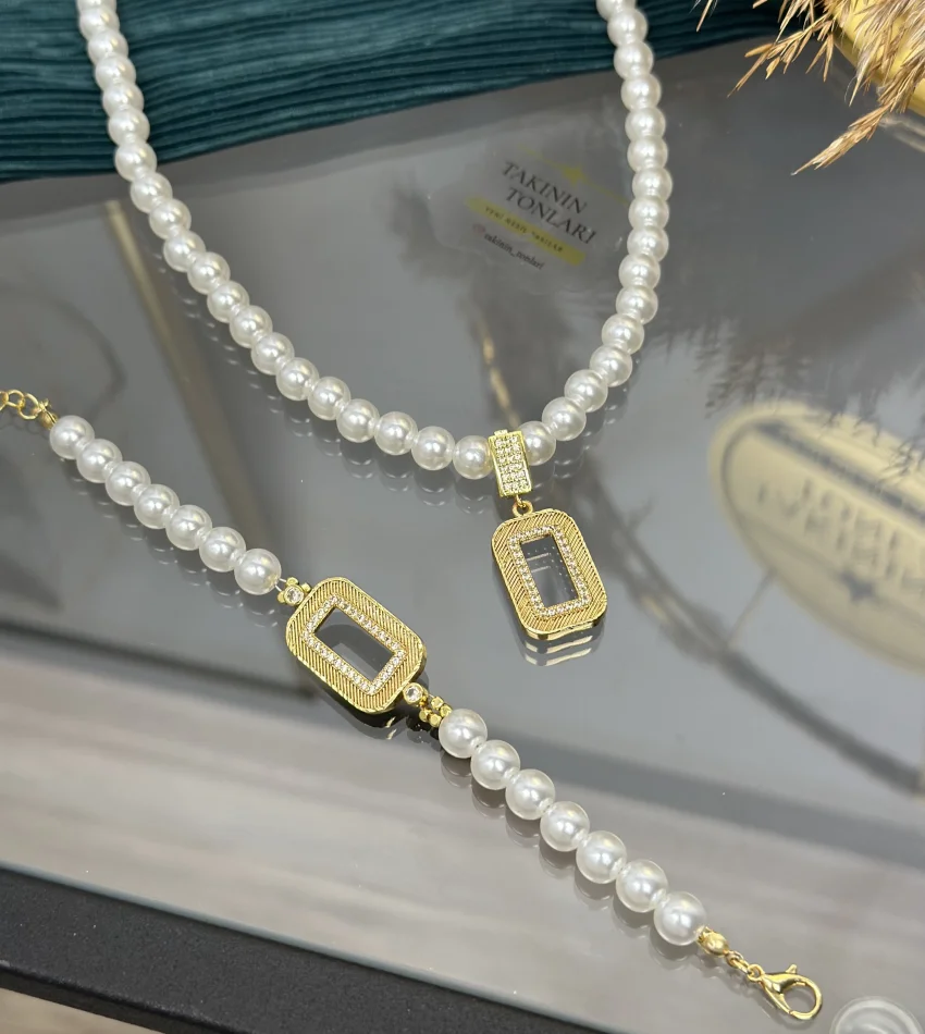 Gram Altınlık Hasır Çerçeveli İncili Set