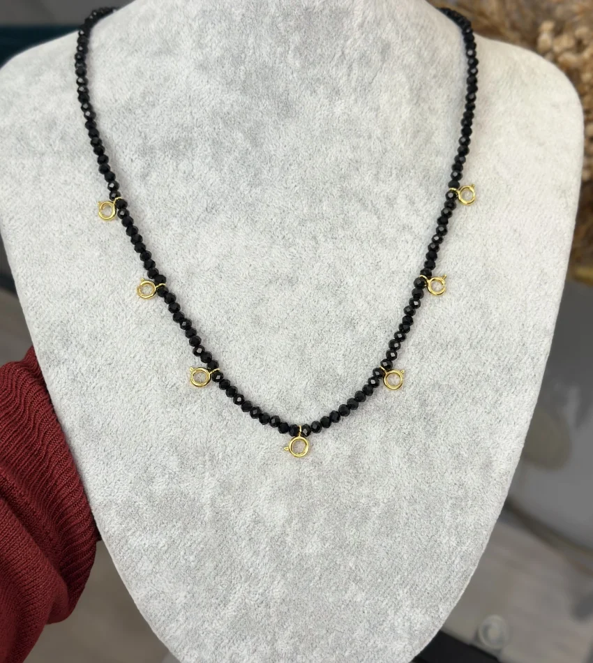 Yedisi Bir Yerde Klipsli Siyah Kristal Boncuk Kolye (50 cm)