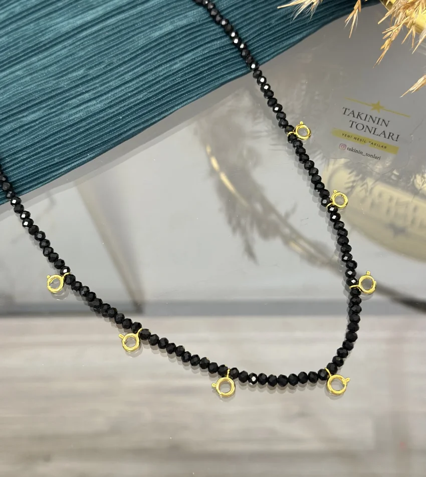 Yedisi Bir Yerde Klipsli Siyah Kristal Boncuk Kolye (50 cm)