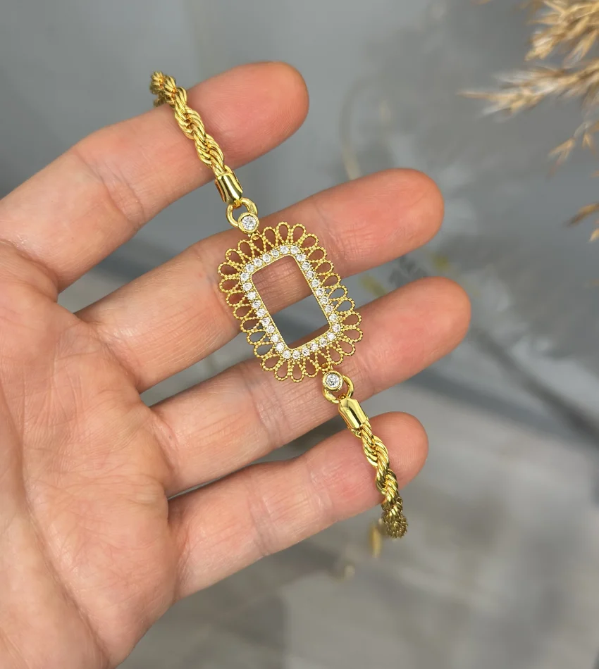 Gram Altınlık İşlemeli Çerçeve Burgu Bileklik (17+5 cm)