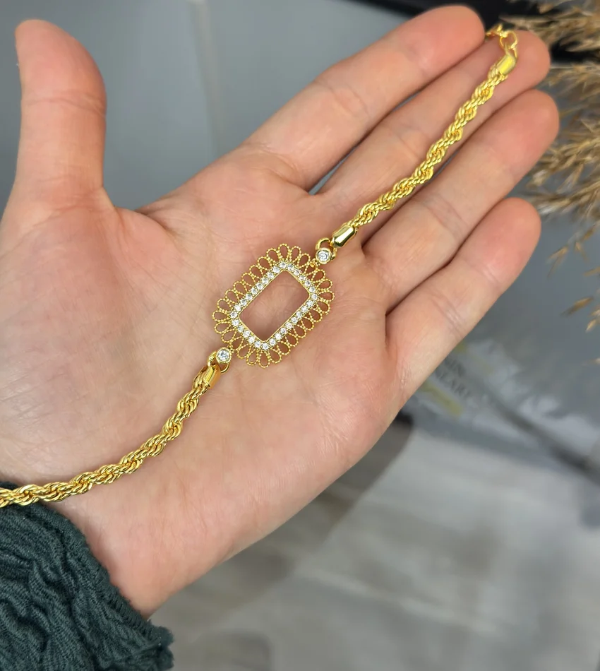 Gram Altınlık İşlemeli Çerçeve Burgu Bileklik (17+5 cm)